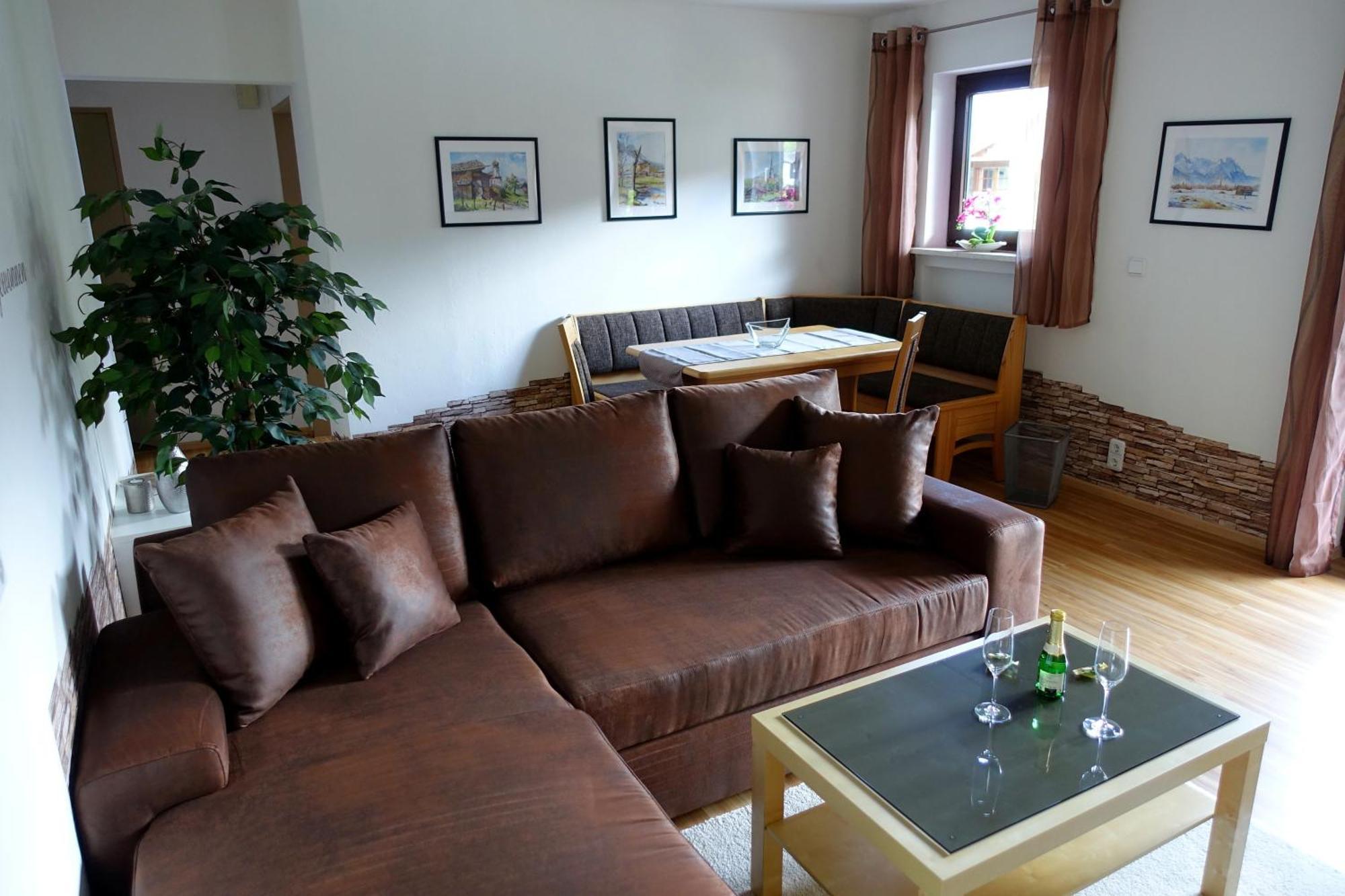 Ferienwohnung Ariane Garmisch-Partenkirchen Exterior photo